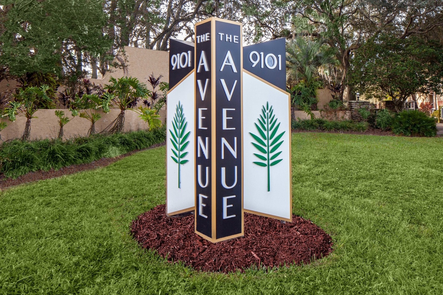 The Avenue Image 1