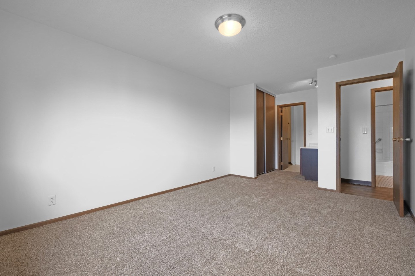 Brooklyn Crossing Image 33