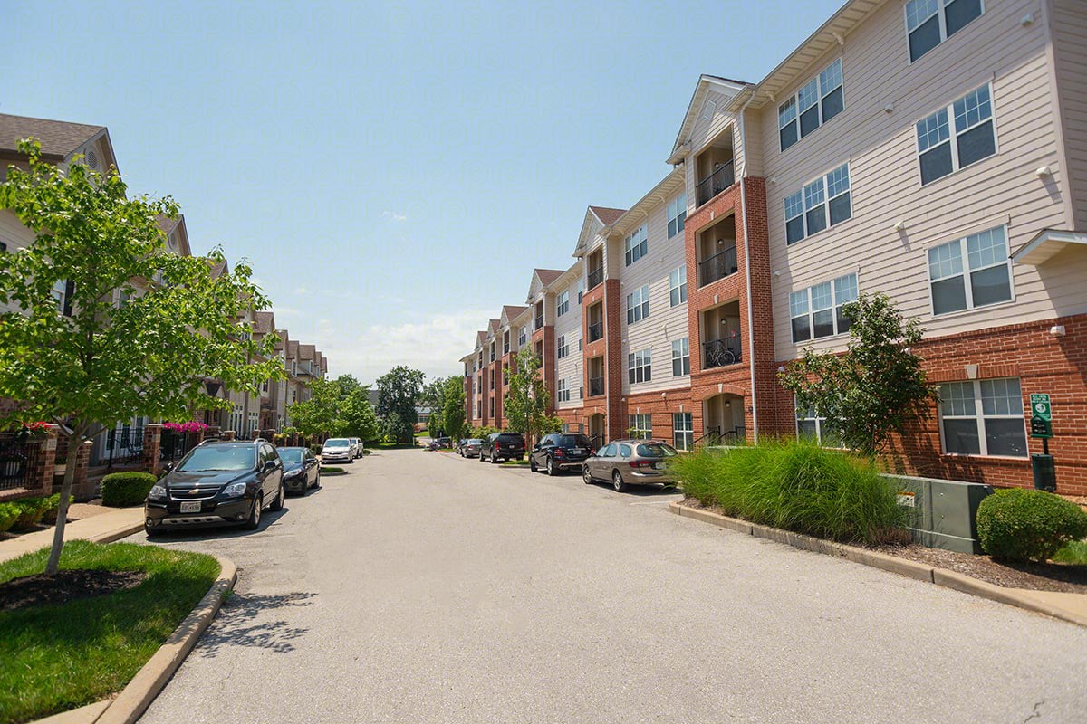 Kirkwood Station Plaza Image 12