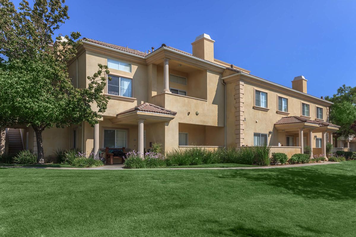Colony Townhomes Image 2