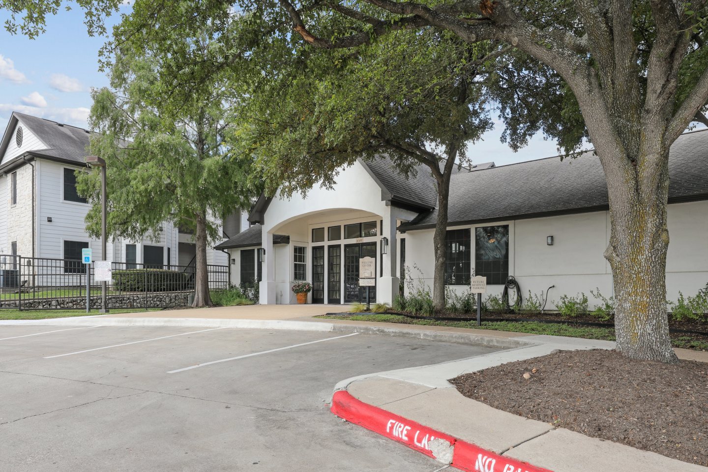 SoCo Apartments Image 50