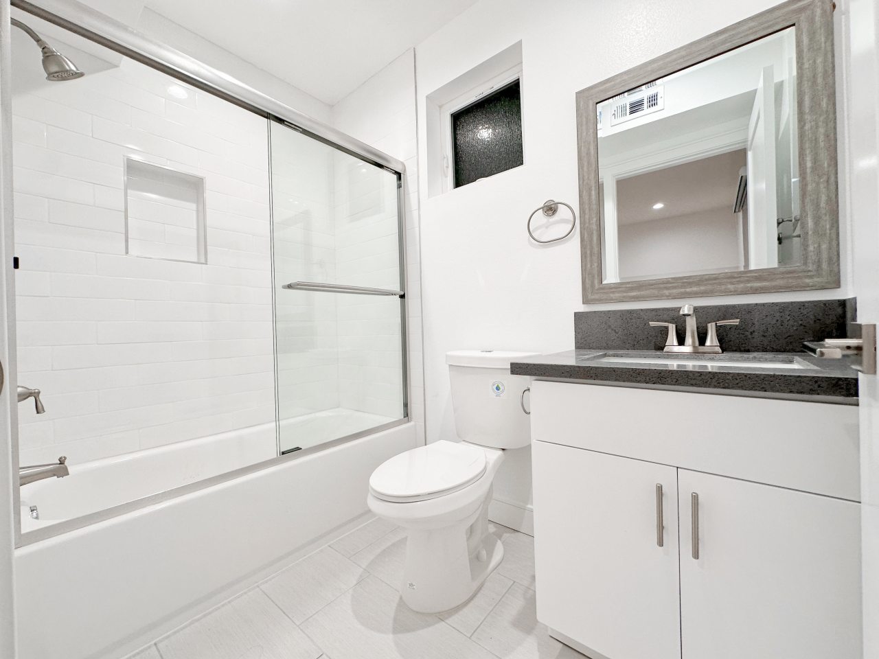1529-1531 W 35th Pl - Co-Living Image 26