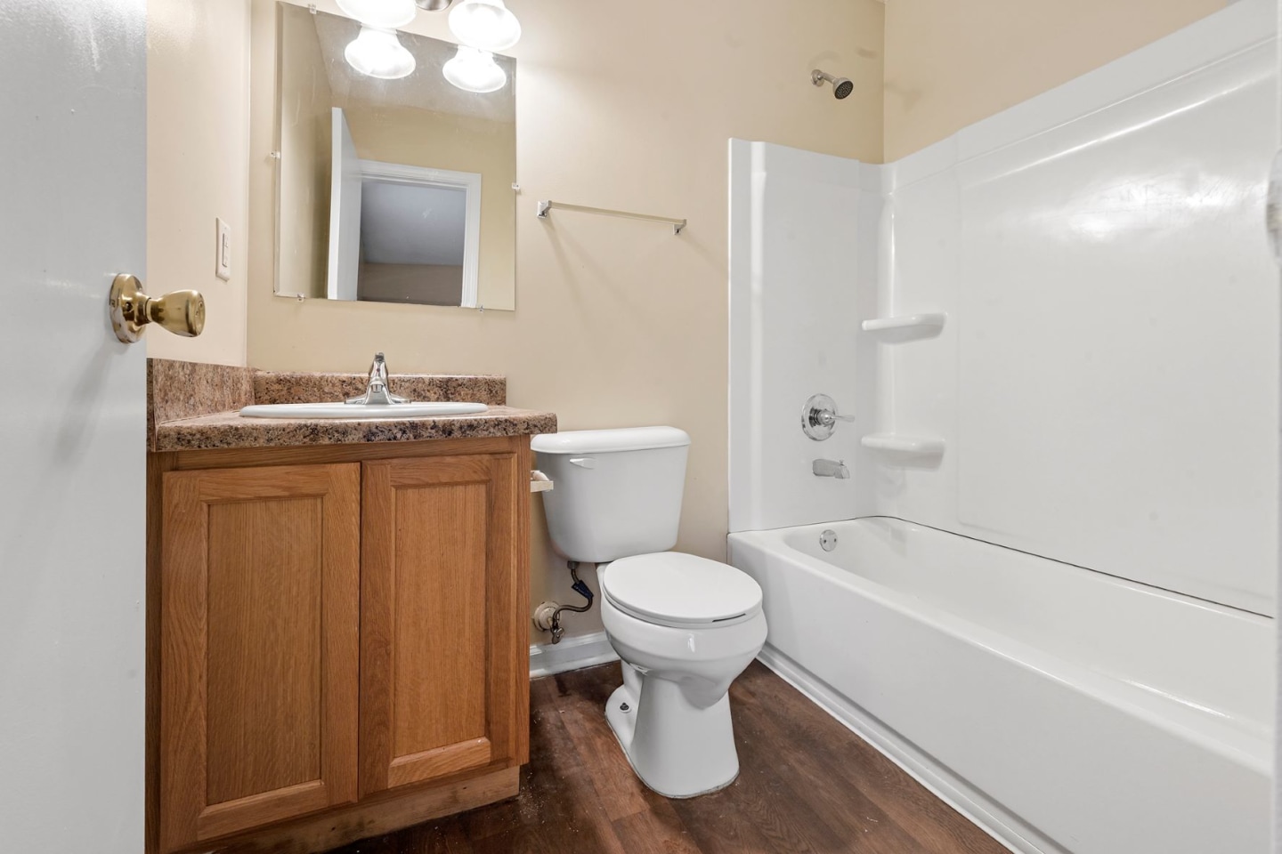 Creekside Meadows Apartment Image 3