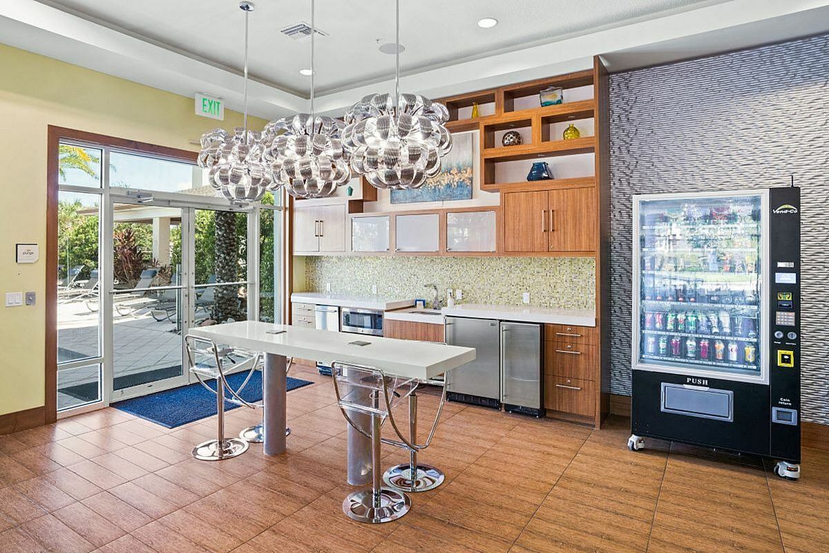The Marq Highland Park Apartments Image 12
