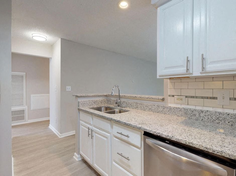 Willow Bend Apartments Image 1