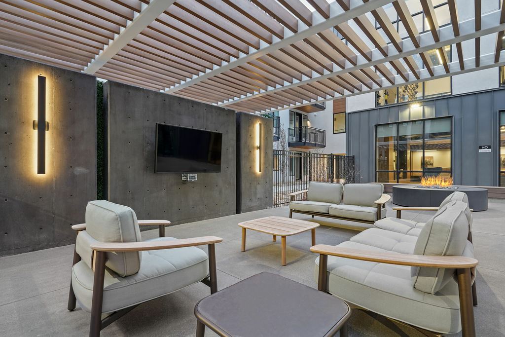 The Devon at University Place Image 31