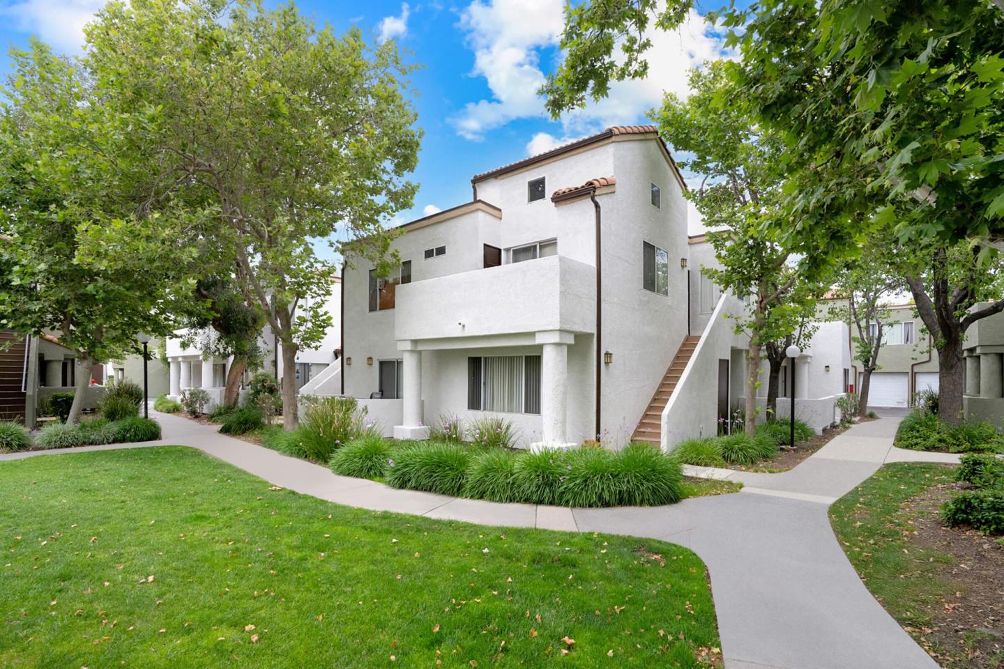 Riverpark apartment homes Image 43