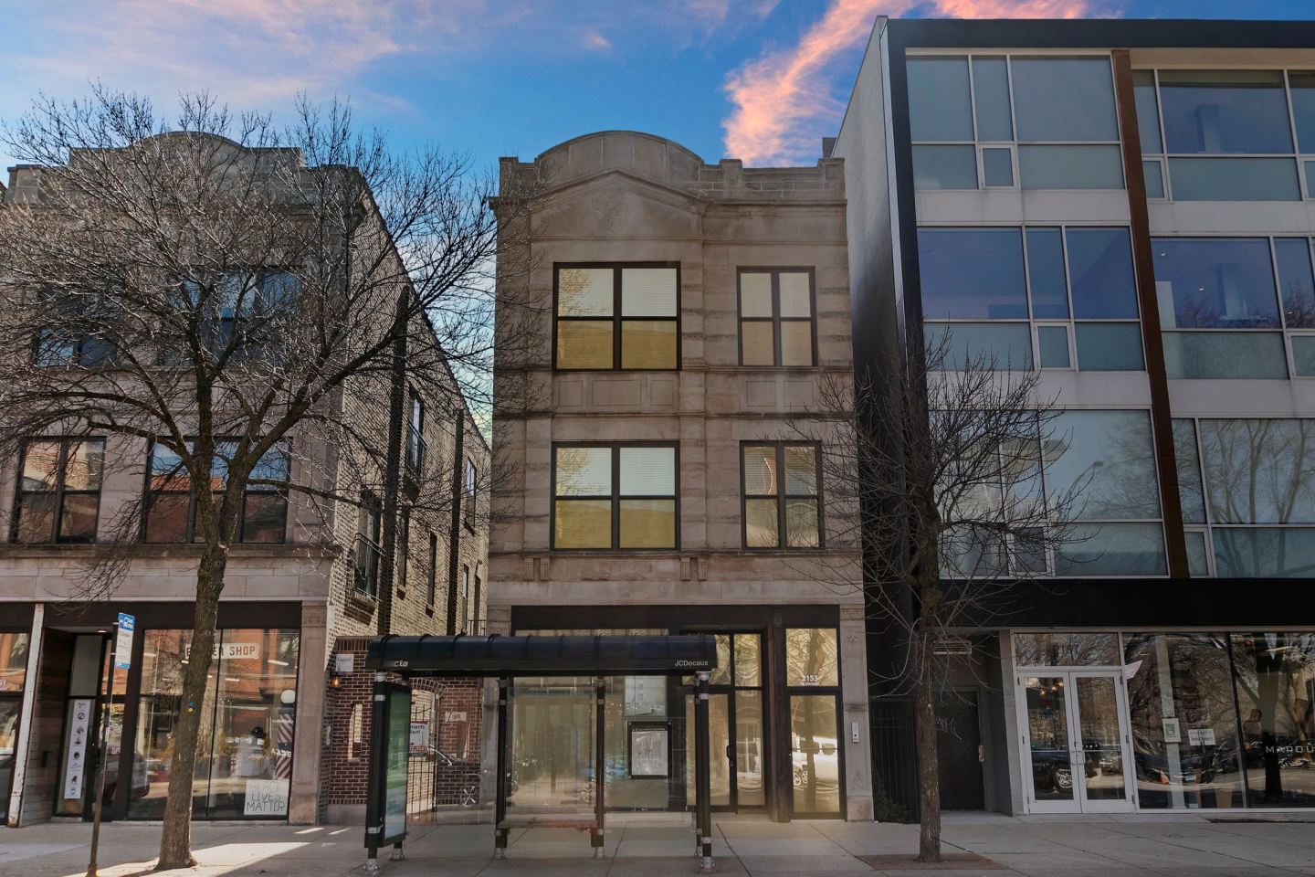 2151-2153 W Division St Image 4