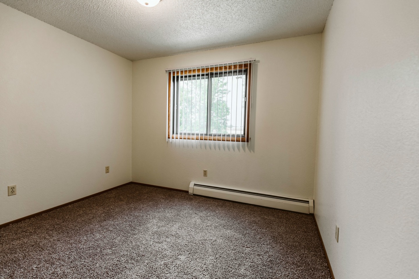 Chandler 1802 Image 8