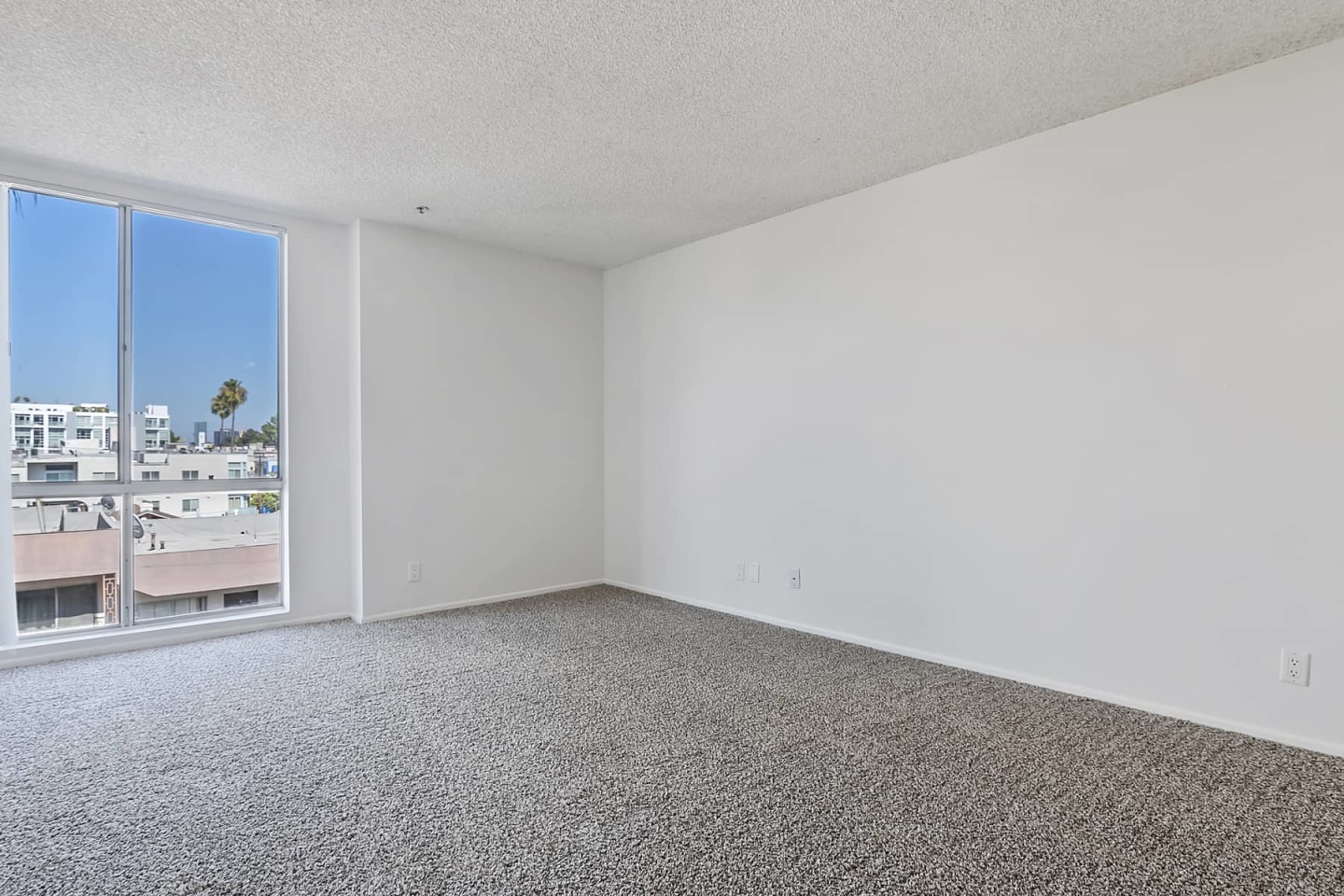 The Jessica Apartments Image 18