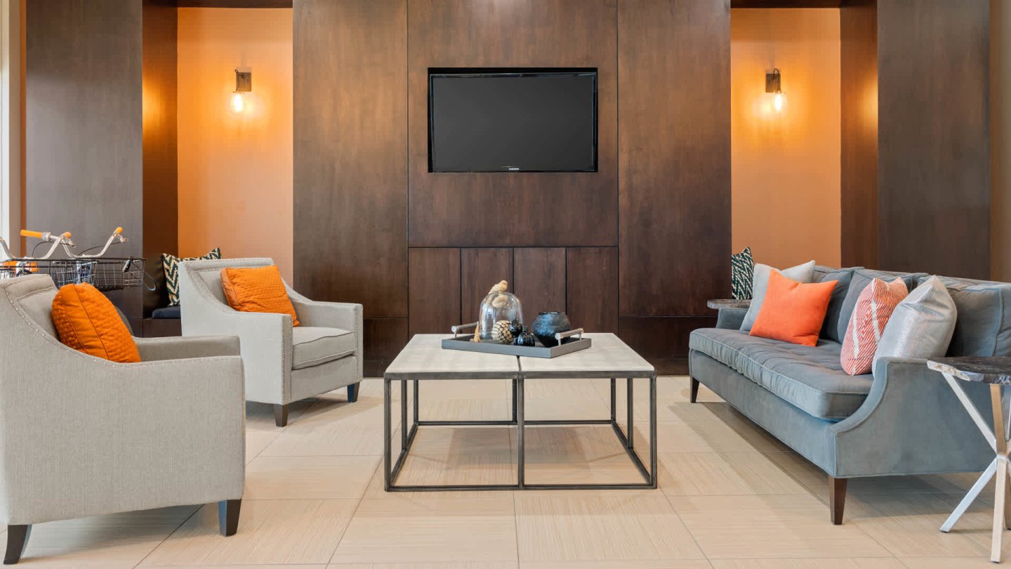 Union at Carrollton Square Apartments Image 3