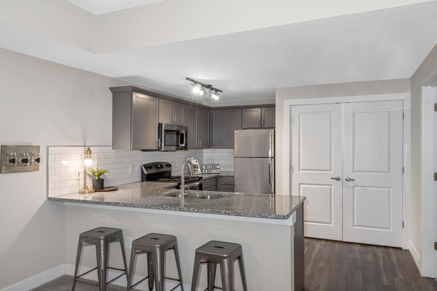 StateHouse Varsity - Student Housing Image 16
