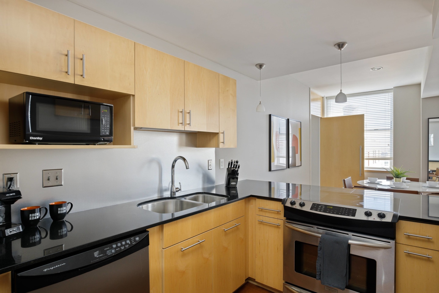 909 Walnut Image 14