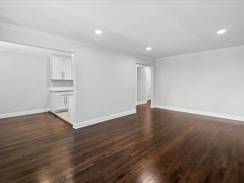 Whitehall Image 8
