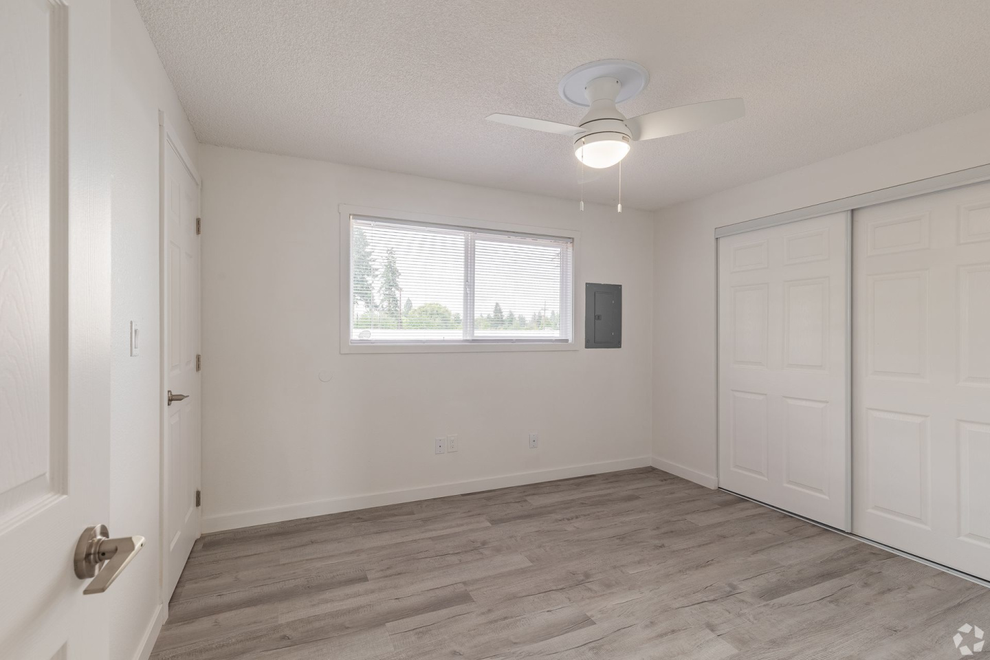 Garden View Apartments Image 33