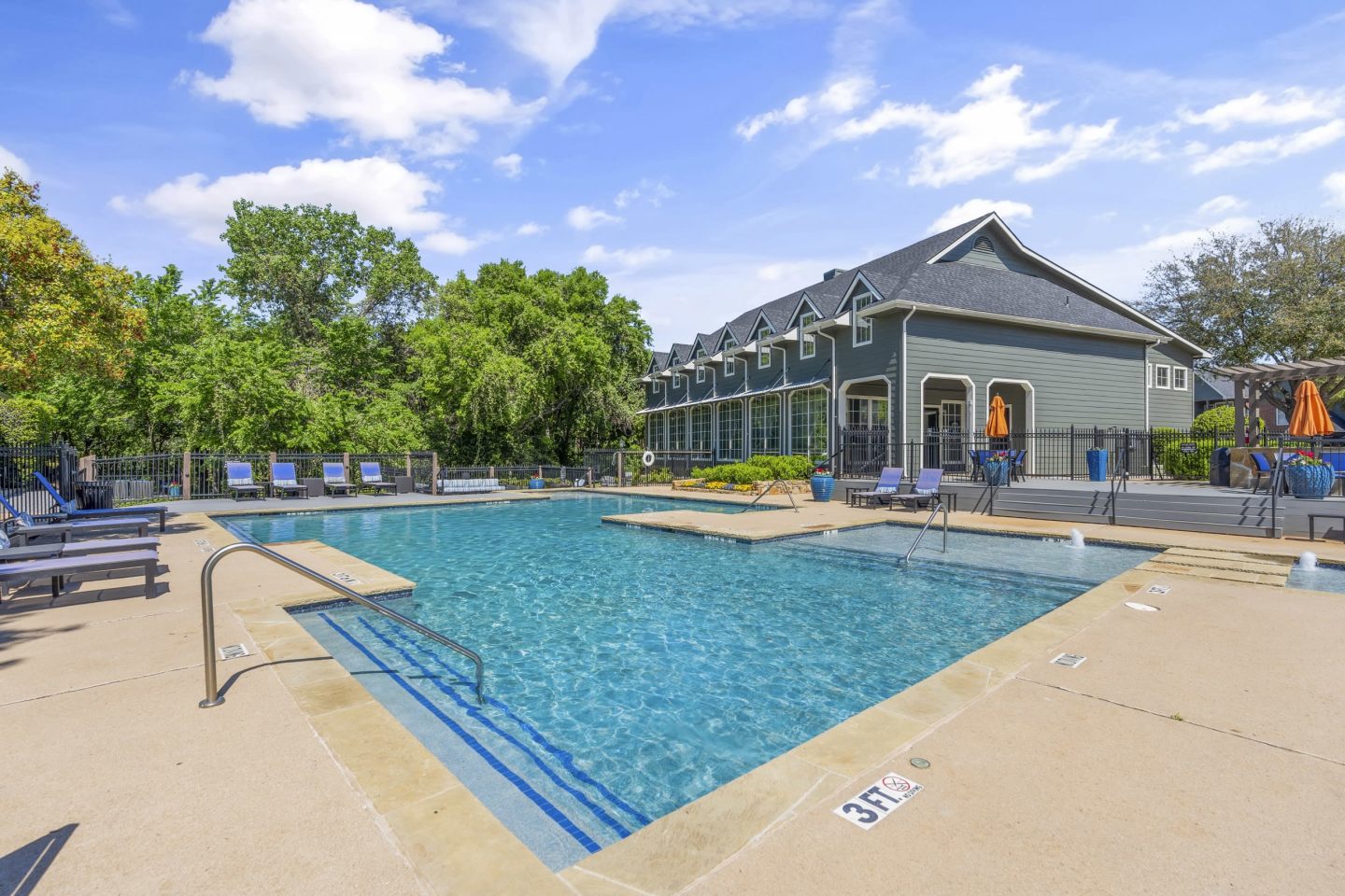 Dane Park Grapevine Image 20