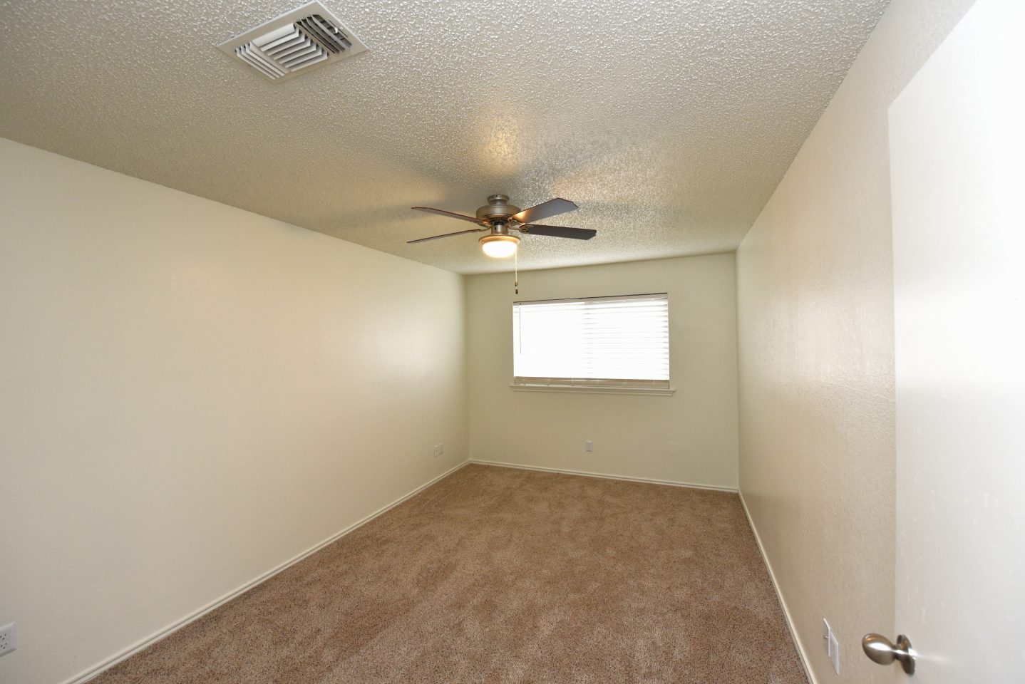 Yorkshire Village Apartments Image 8
