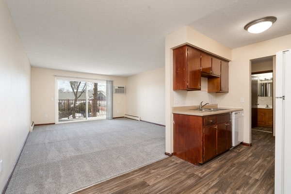 Boulder Court Apartments Image 10