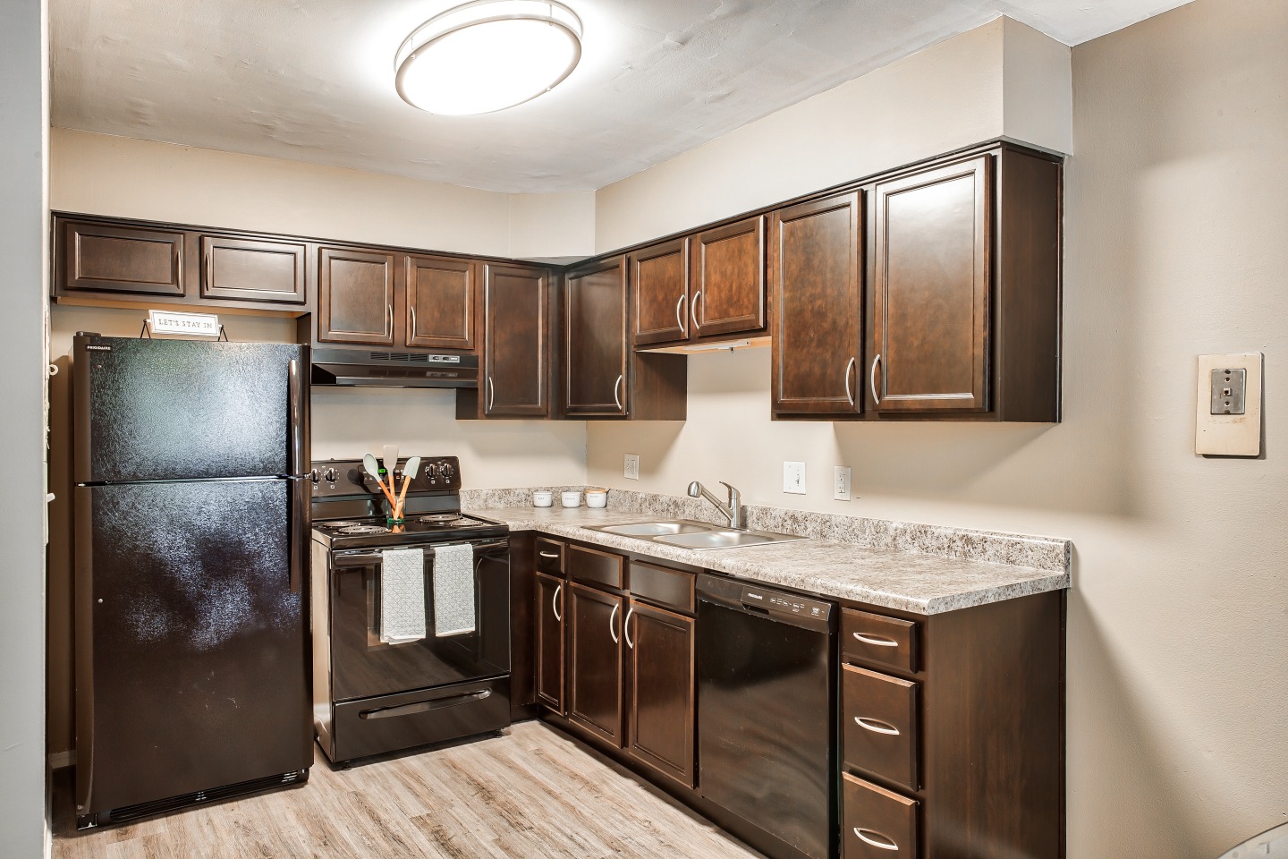 Continental Terrace apartment homes Image 5