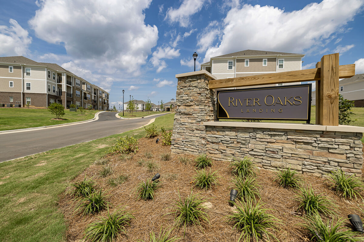River Oaks Landing Image 51