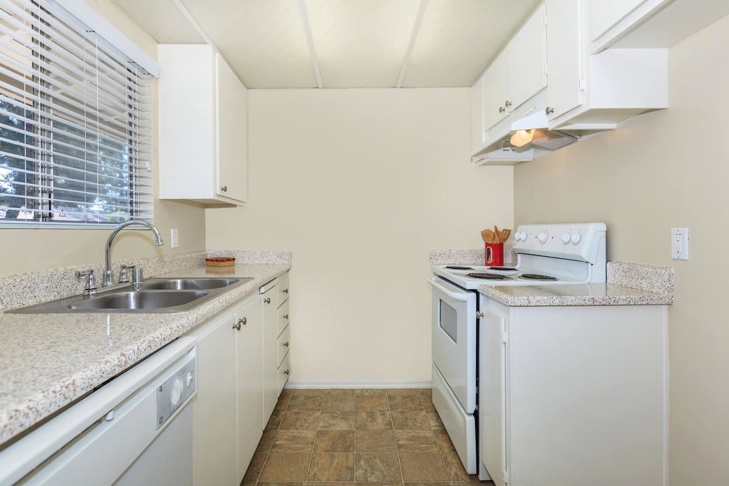 Wateridge Apartment Homes Image 35