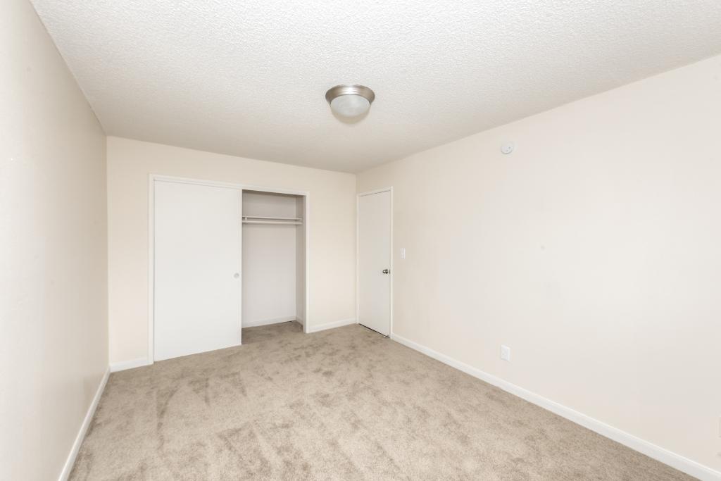 Royal Greens Apartments Image 32