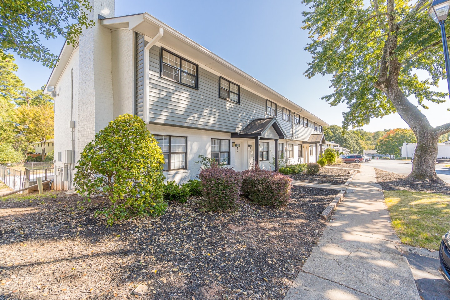 Pinewood Townhomes Image 25