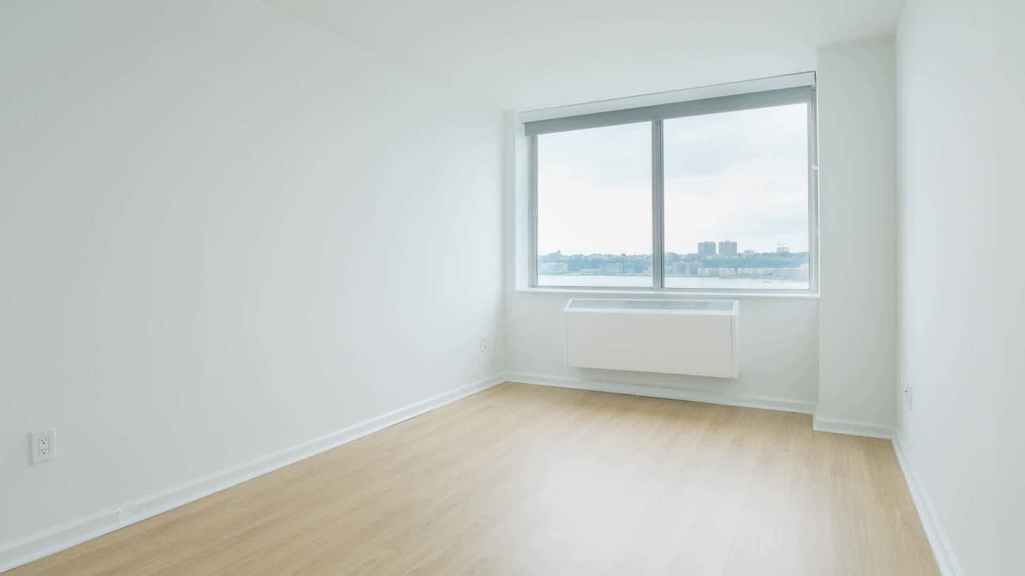 180 Riverside Boulevard Image 64