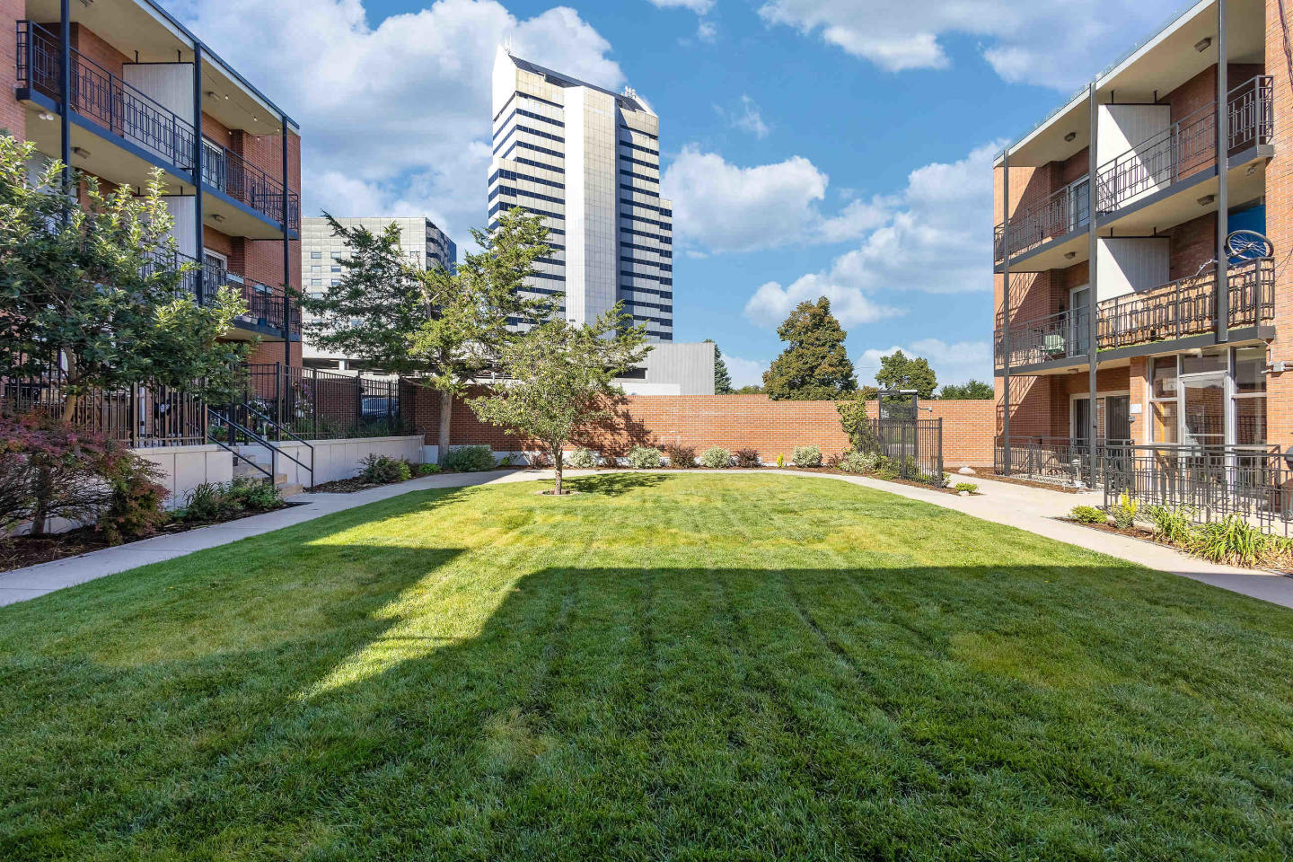 Bellaire Plaza Image 18