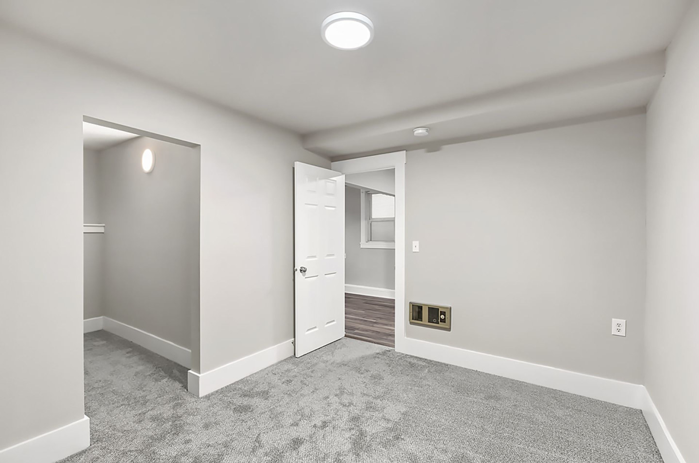 Farrah Apartments Image 8