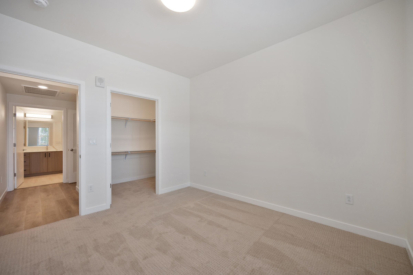 Halcyon Apartments Image 222