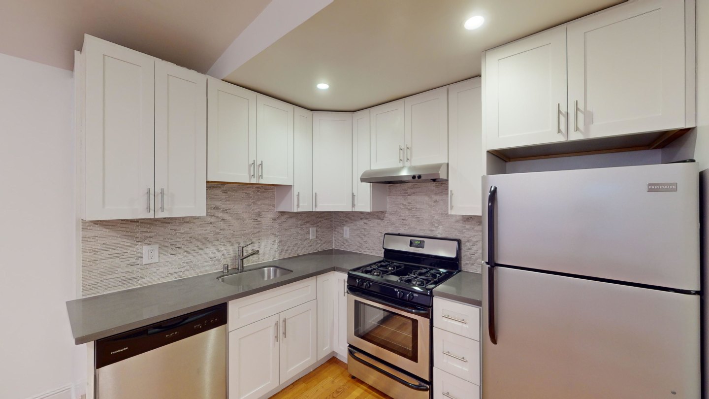 645 Stockton Image 6