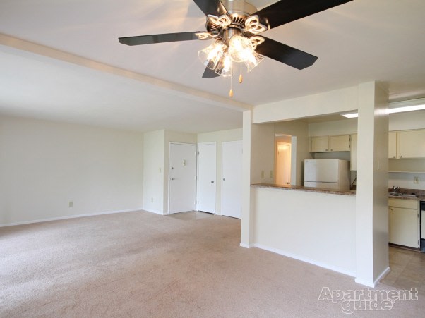 Woodberry Forest Apartments Image 3