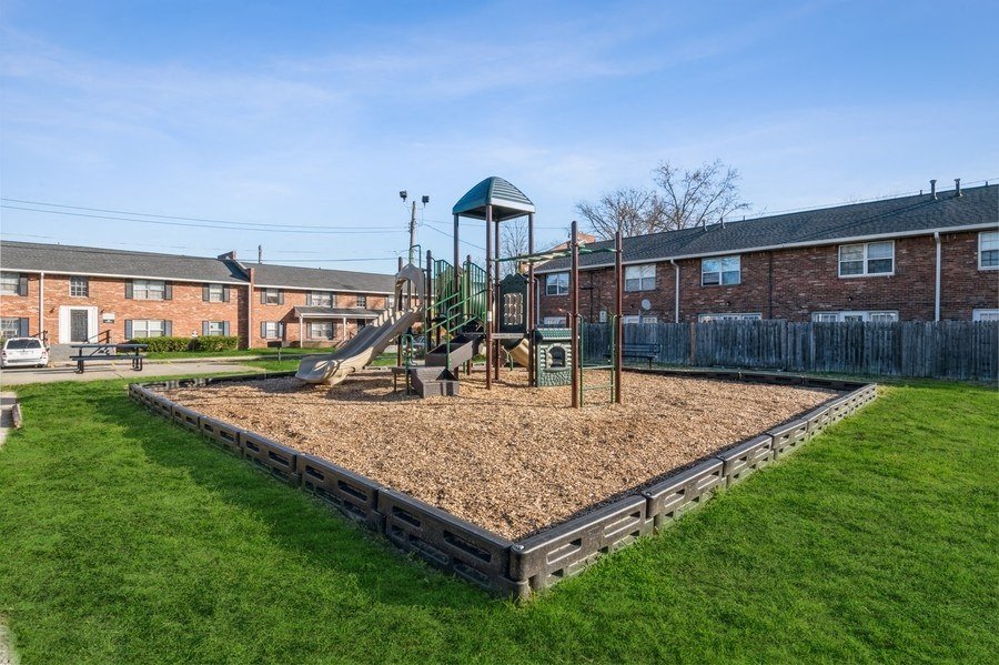 Arlington Village Image 13