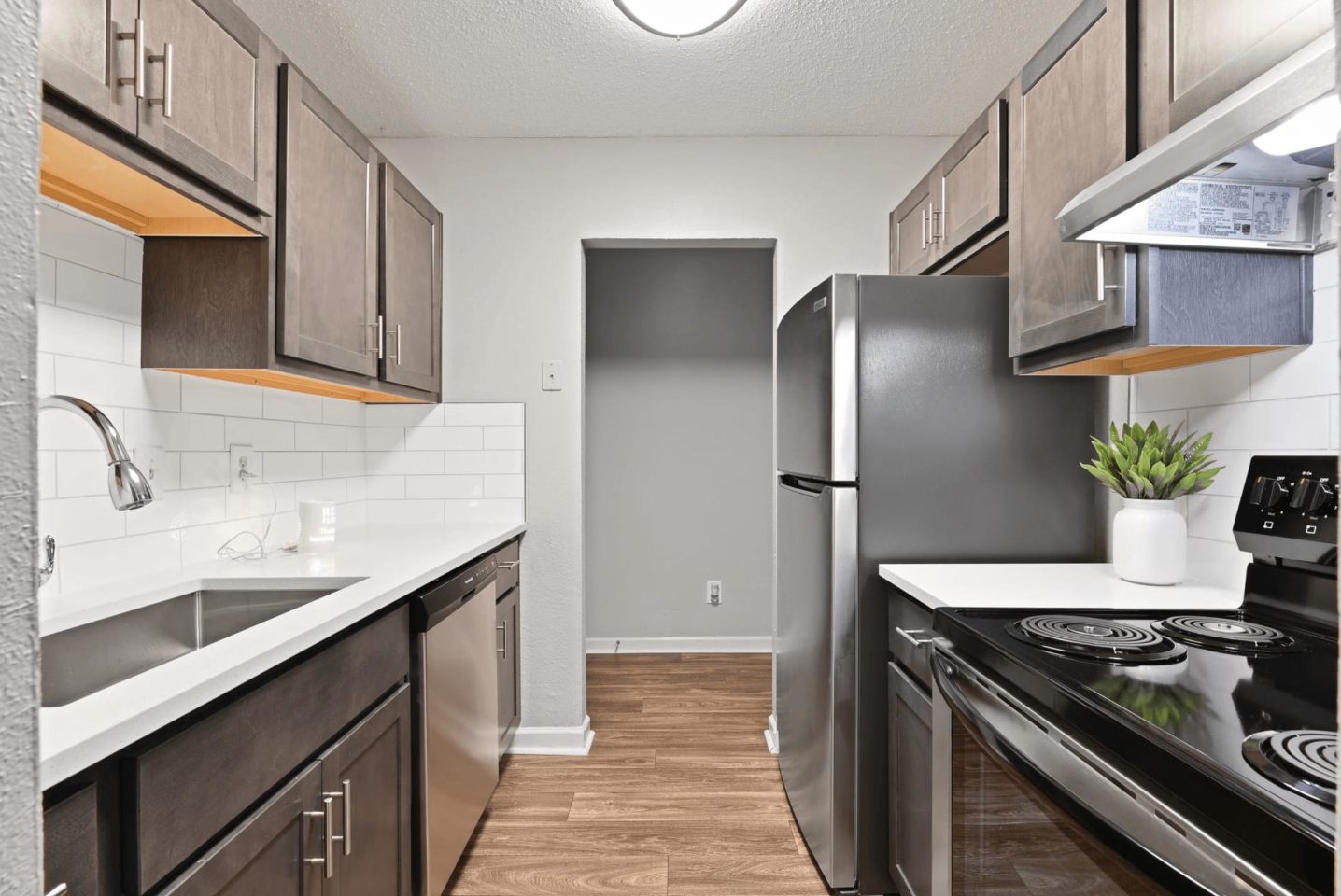 Premier Apartments Image 11