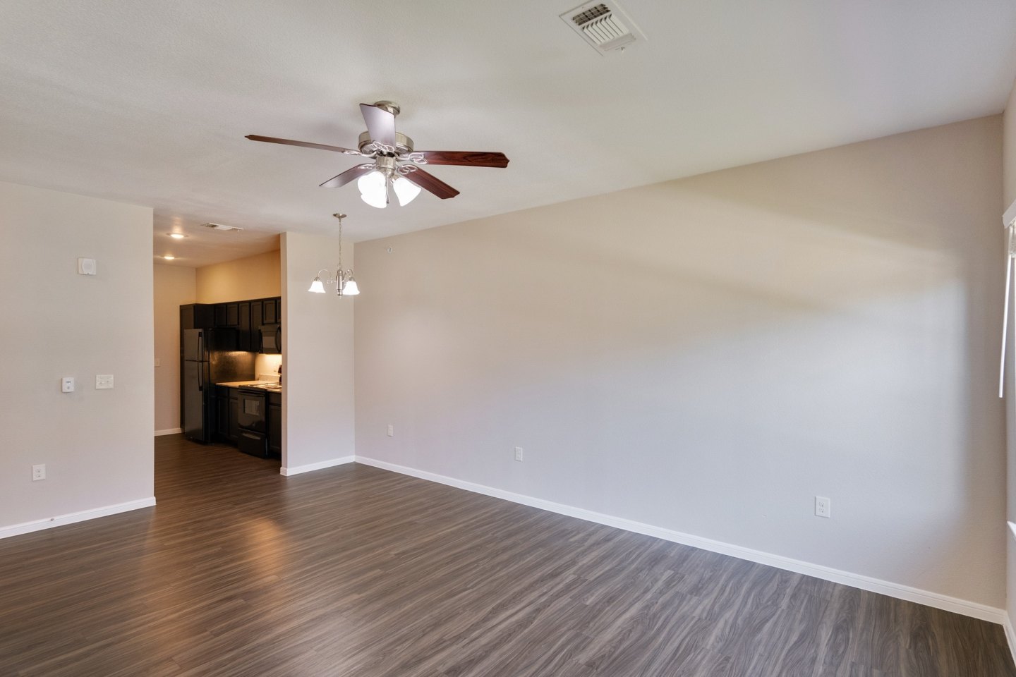 Rolling Hills Townhomes Image 15