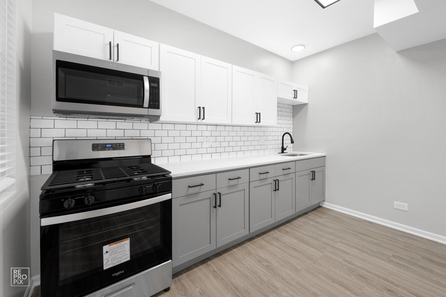 4853-59 S Prairie Image 1
