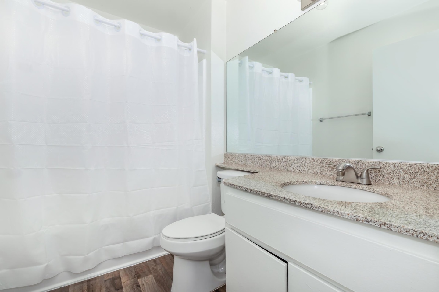 Pinecrest Apartment Homes Image 32