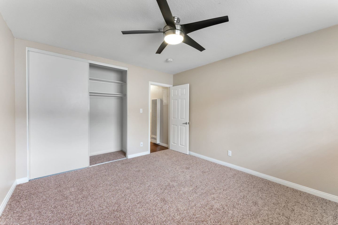 Washington Place Image 12