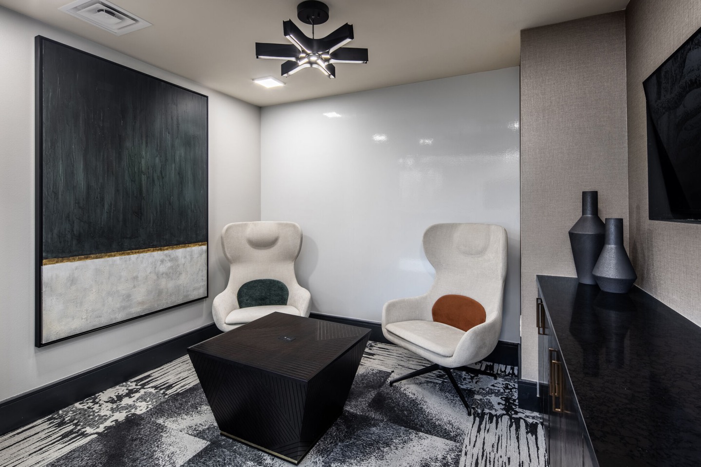 880 Lyn Image 36