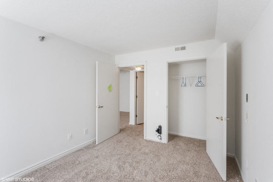 Lexington Commons - Senior Housing Image 17