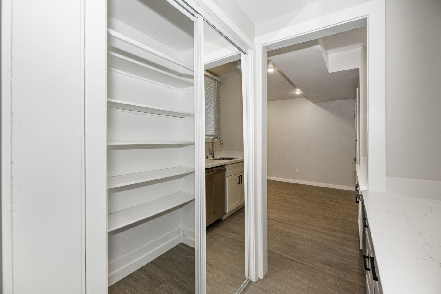 1624 Sacramento Street Image 20