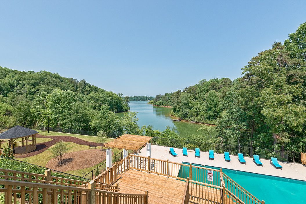 Edgewater on Lanier Image 16