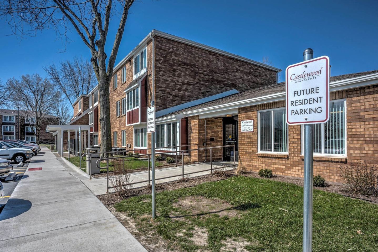 Castlewood apartments Image 1