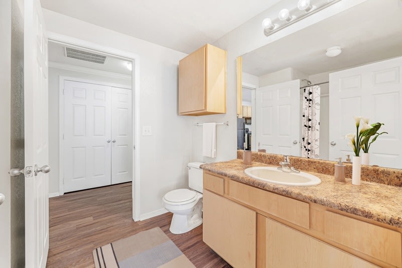 Hickory Point Apartments Image 26