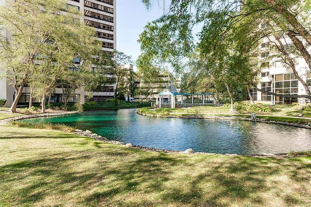Riverfront Towers Image 56
