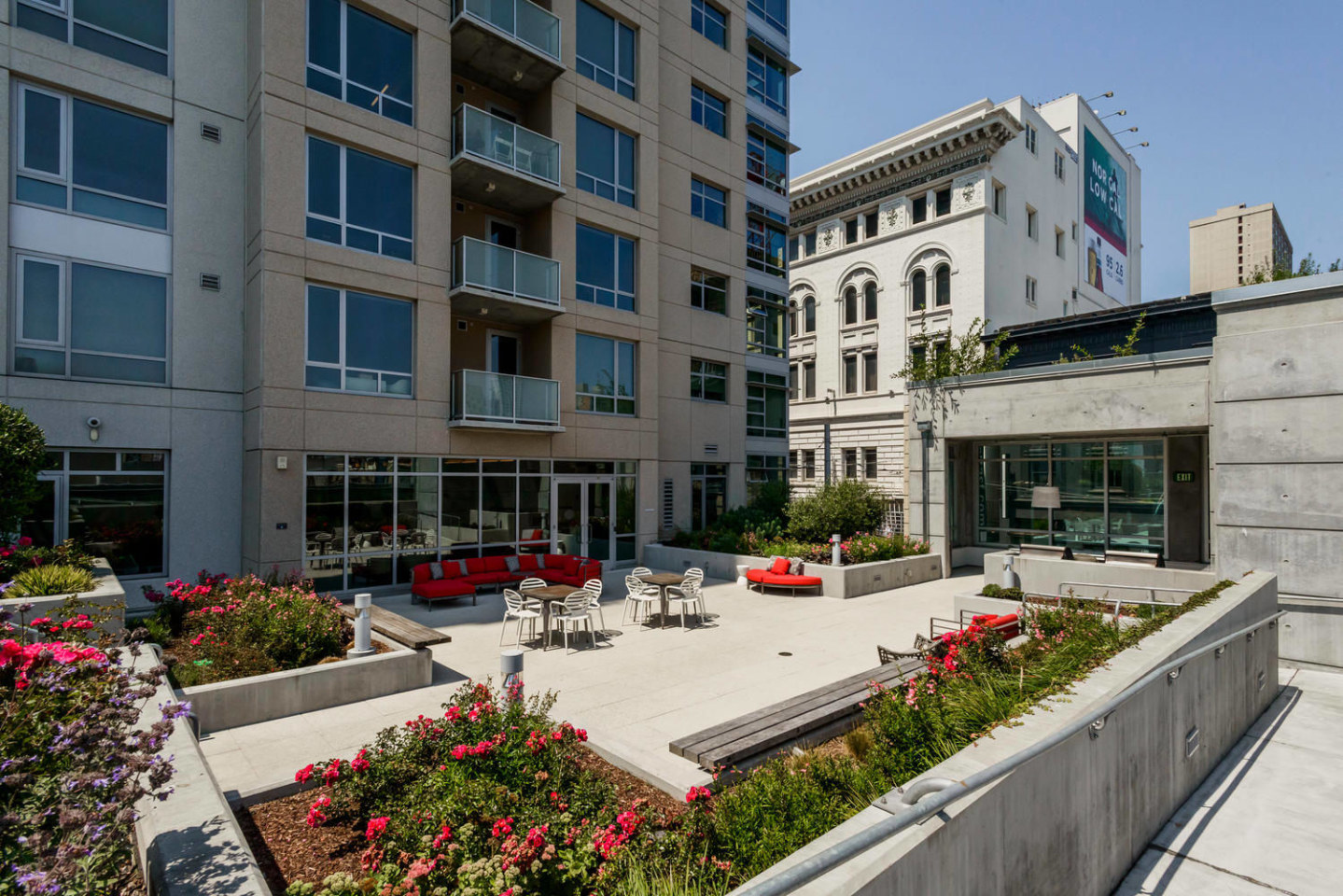 Etta Apartments Image 14