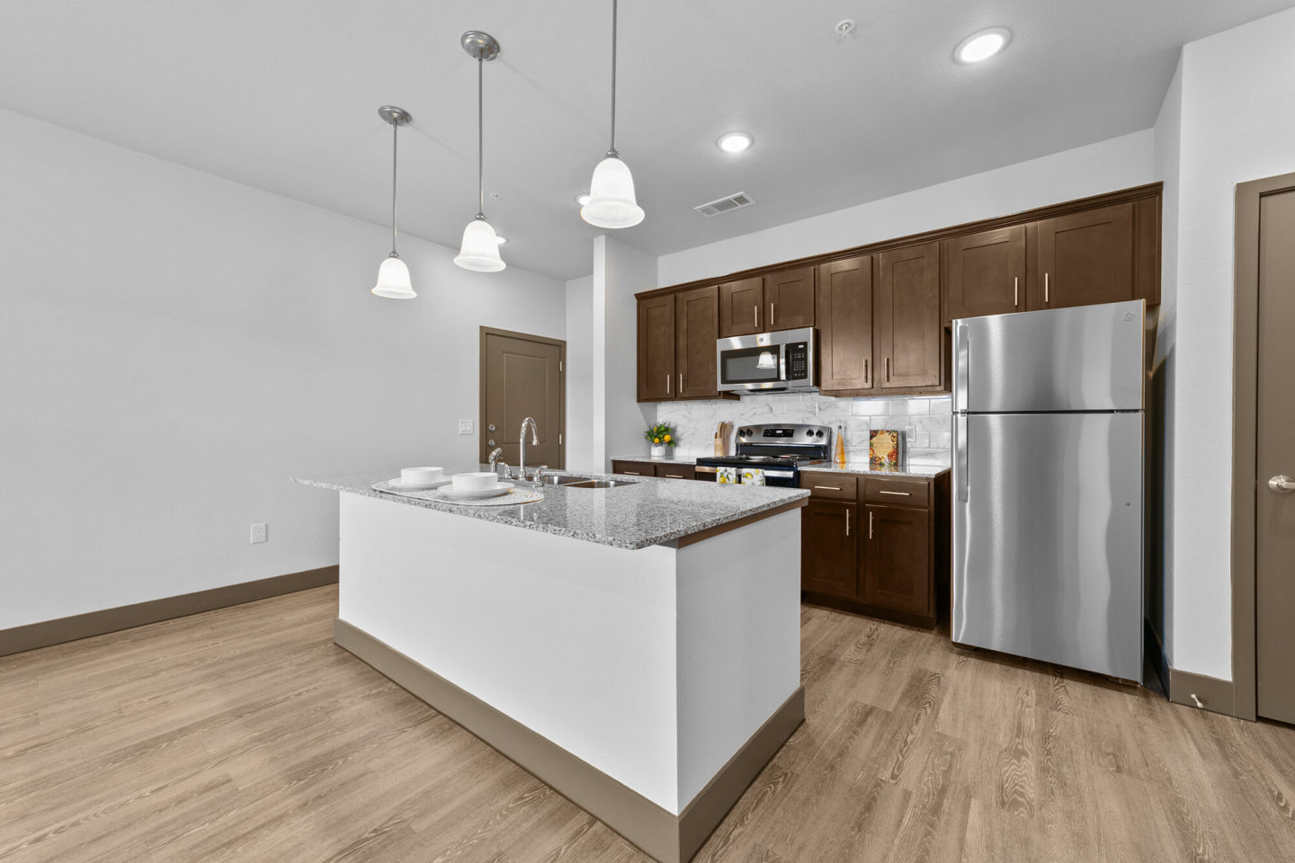 Deer Park Apartments Image 2