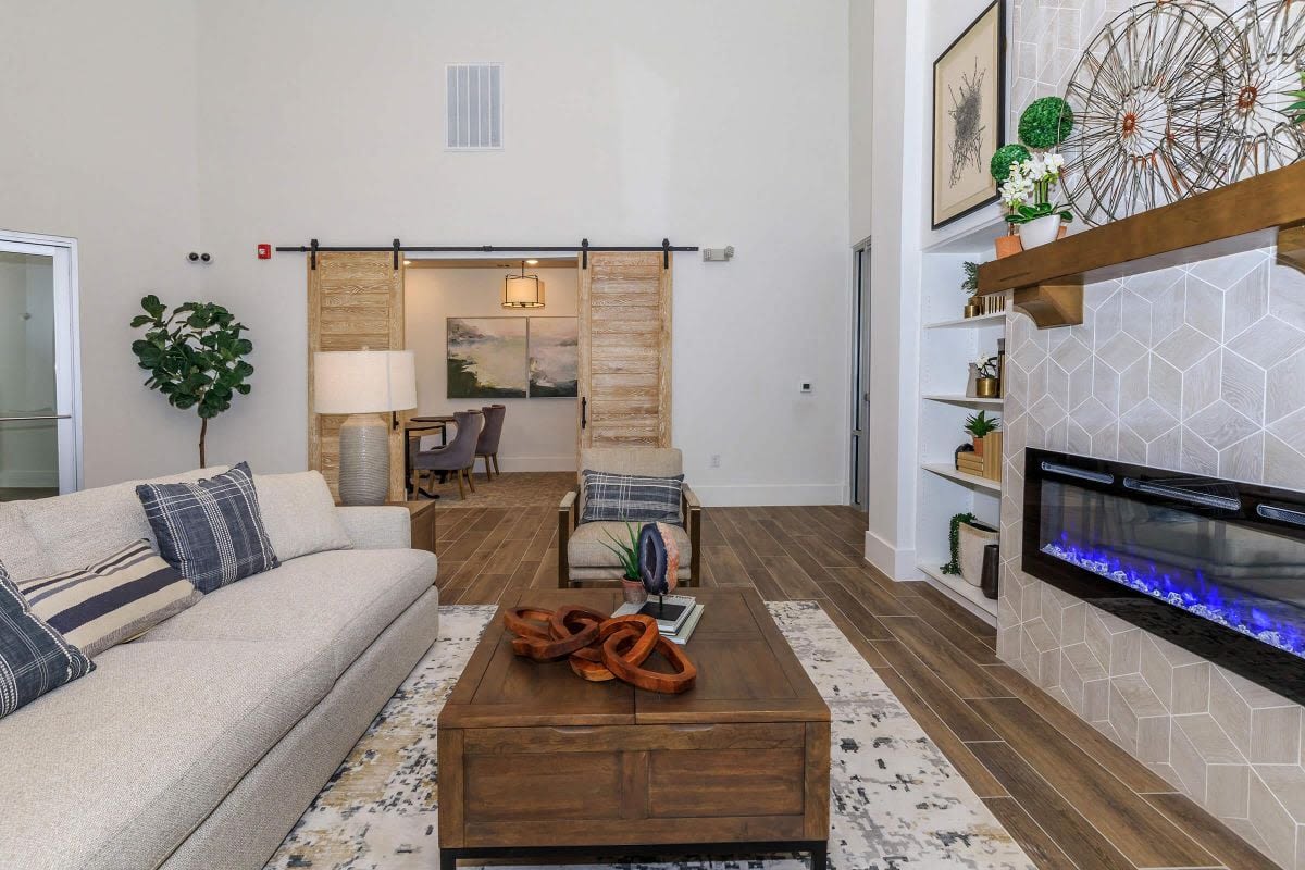 Luxia Rockwall Downes Image 40