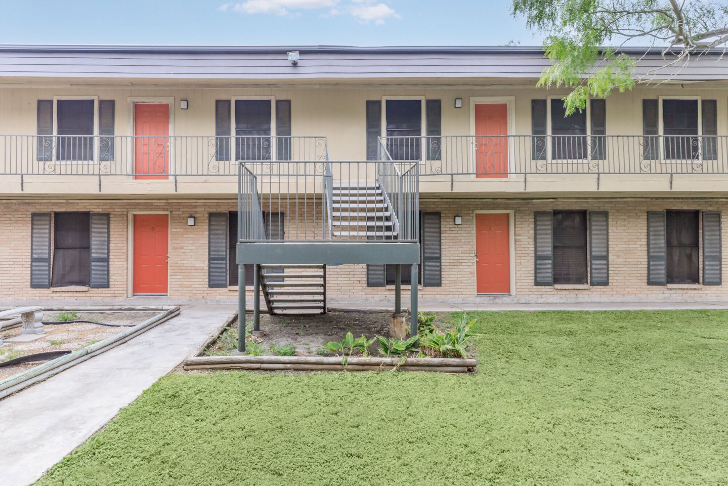 Alameda Apartments Image 23